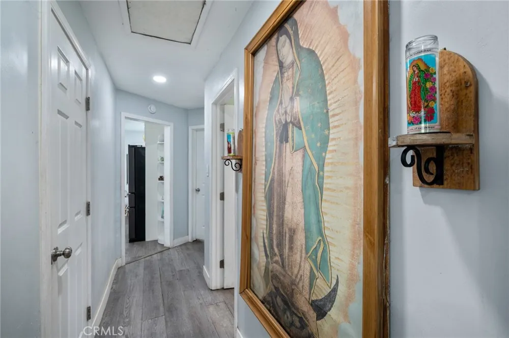 728 W Cressey Compton, CA 90222
