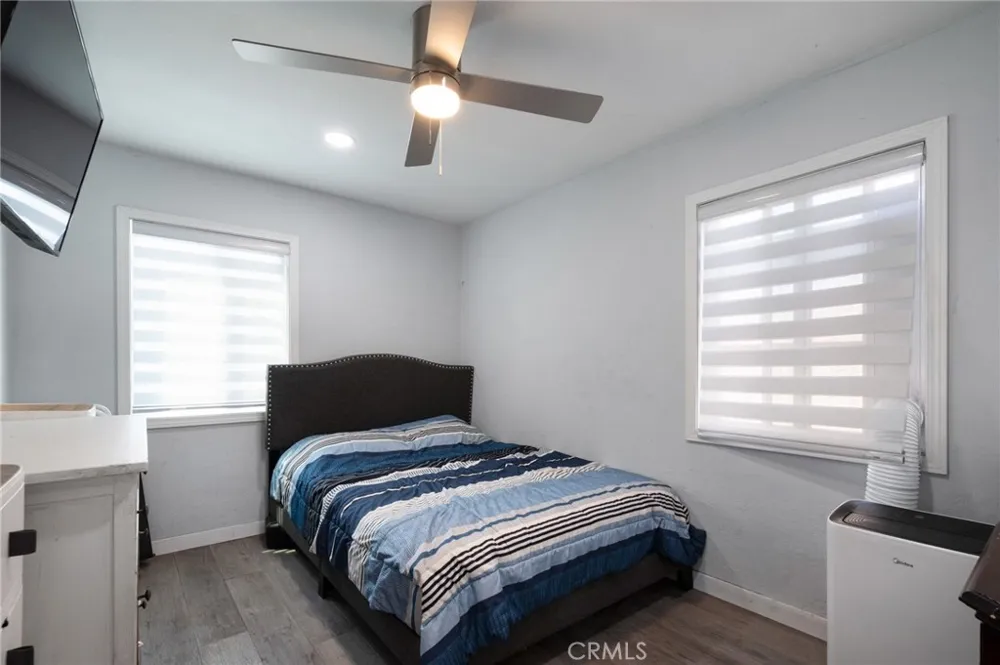 728 W Cressey Compton, CA 90222