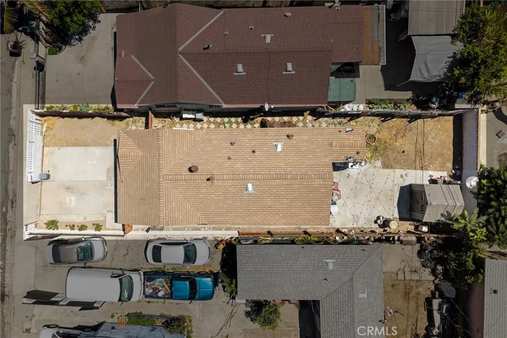 728 W Cressey Compton, CA 90222