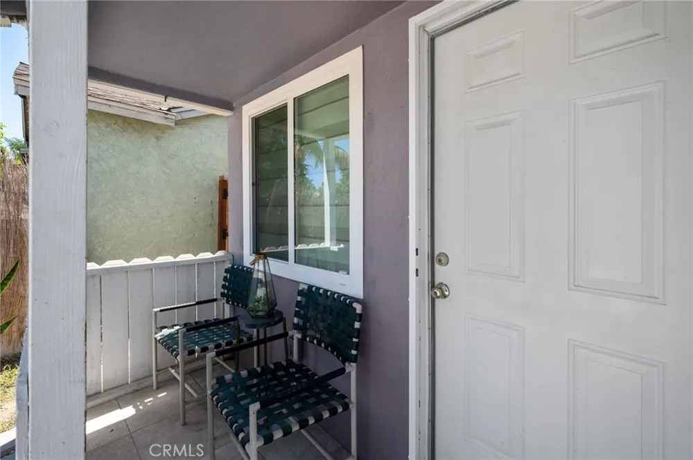 728 W Cressey Compton, CA 90222