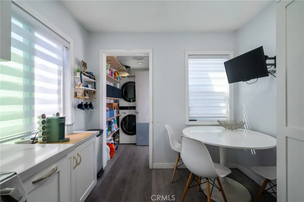 728 W Cressey Compton, CA 90222