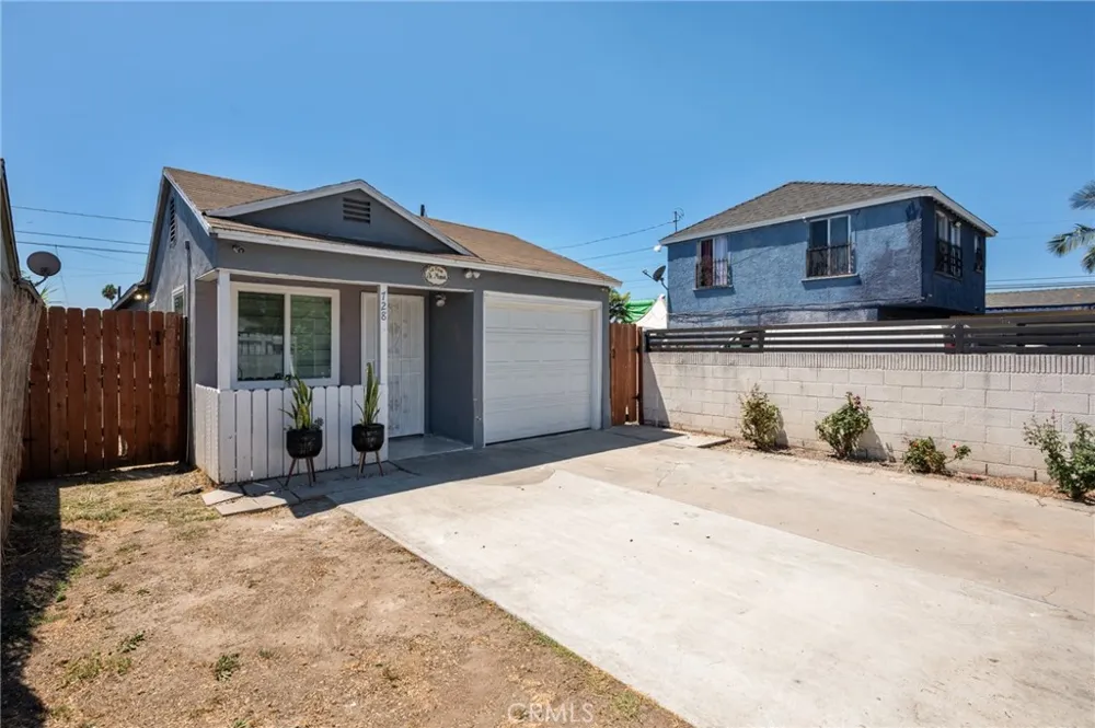 728 W Cressey Compton, CA 90222