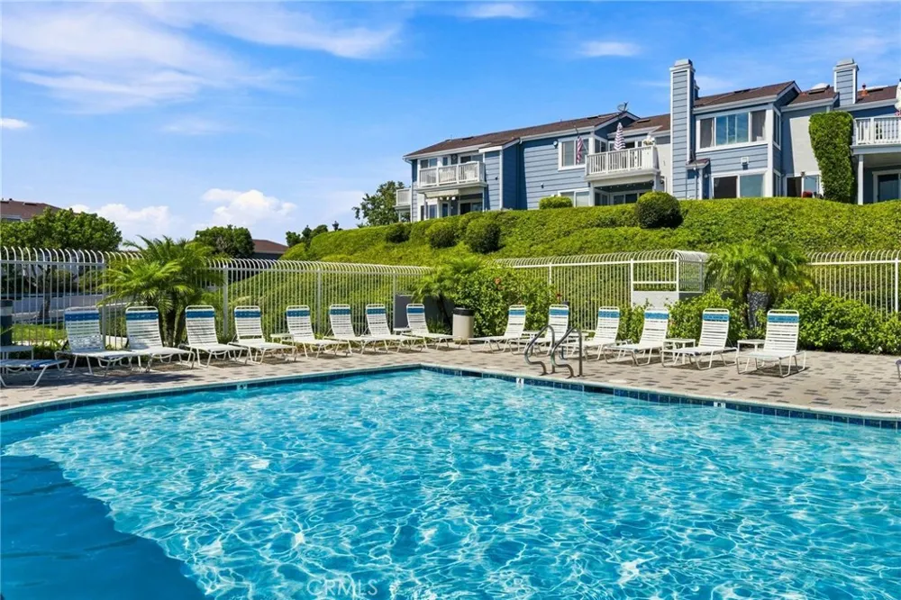 2127 Avenida Espada #210 San Clemente, CA 92673