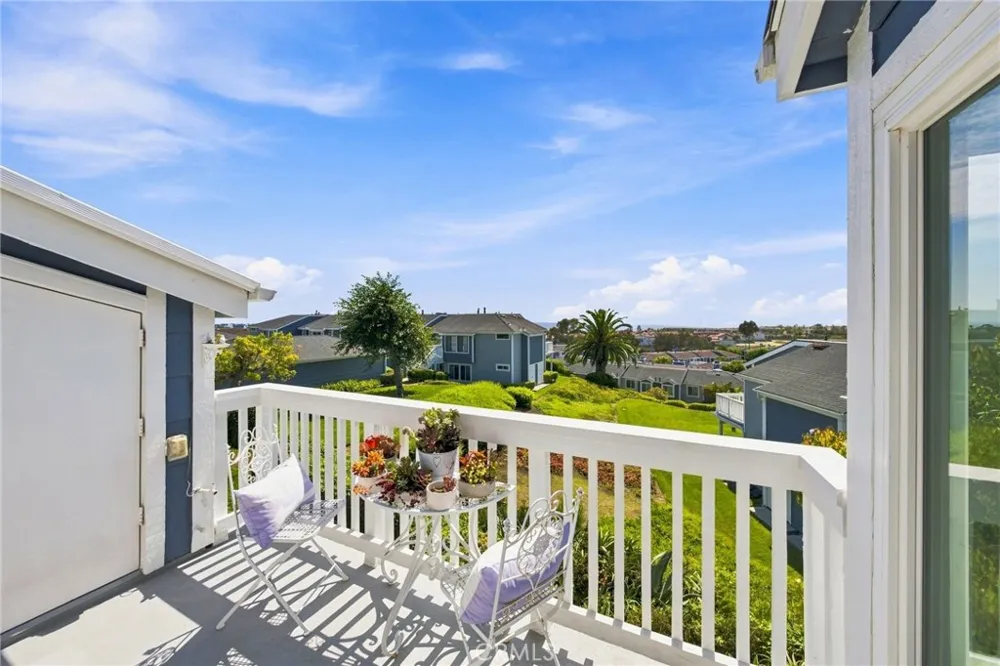 2127 Avenida Espada #210 San Clemente, CA 92673