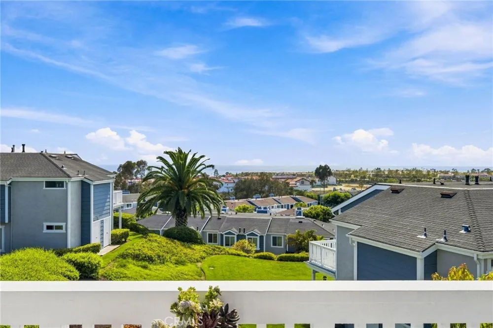 2127 Avenida Espada #210 San Clemente, CA 92673