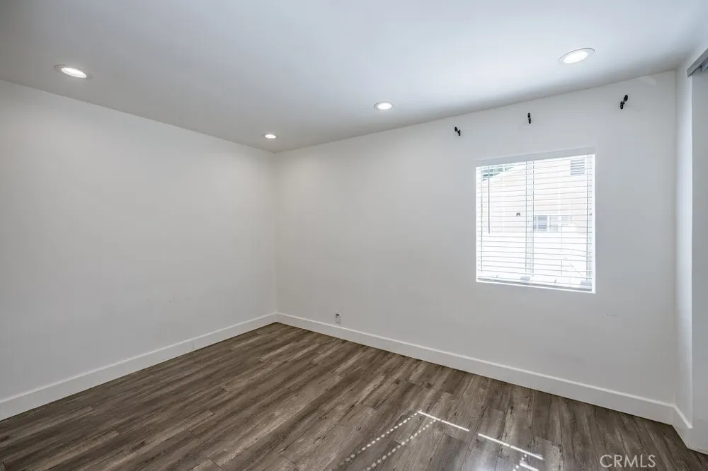 6506 Teesdale Avenue North Hollywood, CA 91606