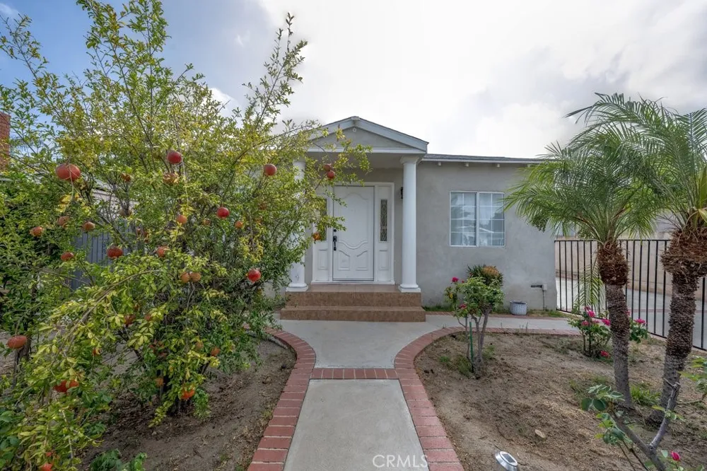 6506 Teesdale Avenue North Hollywood, CA 91606