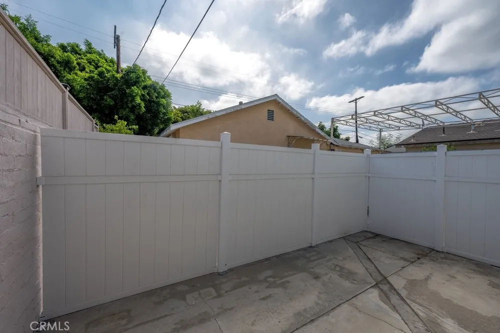 6506 Teesdale Avenue North Hollywood, CA 91606