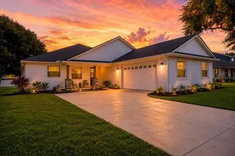 1415 MAGNOLIA LANE