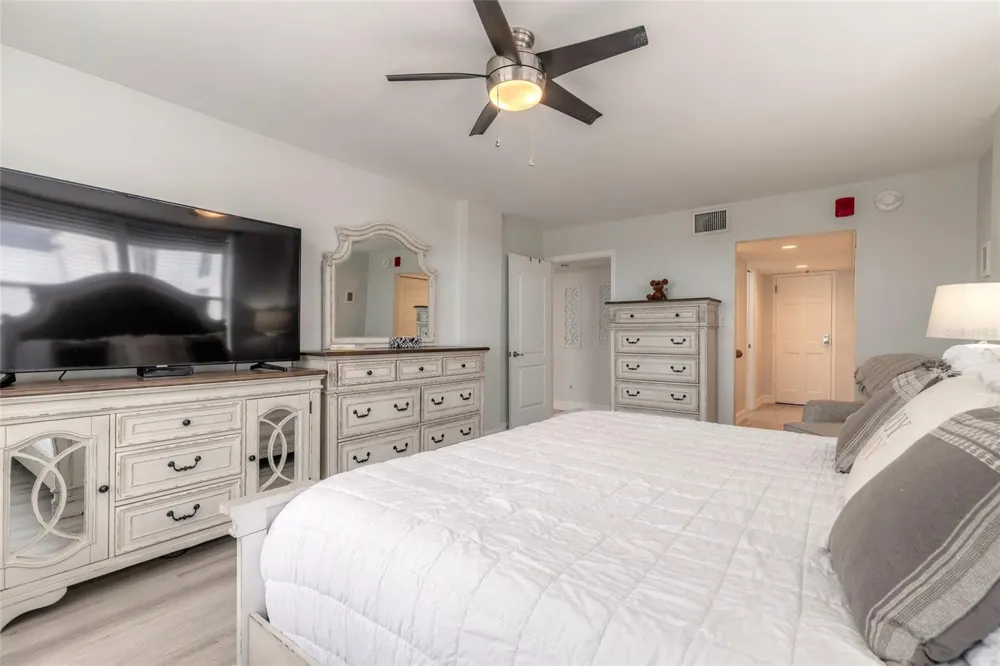 1575 OCEAN SHORE BOULEVARD #J070 Ormond Beach, FL 32176