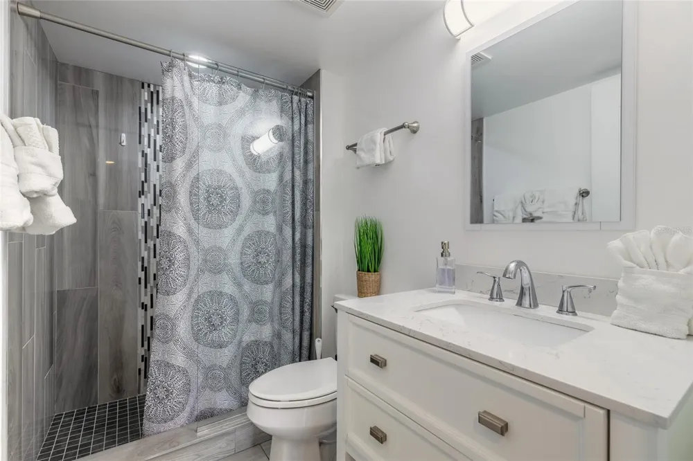 1575 OCEAN SHORE BOULEVARD #J070 Ormond Beach, FL 32176