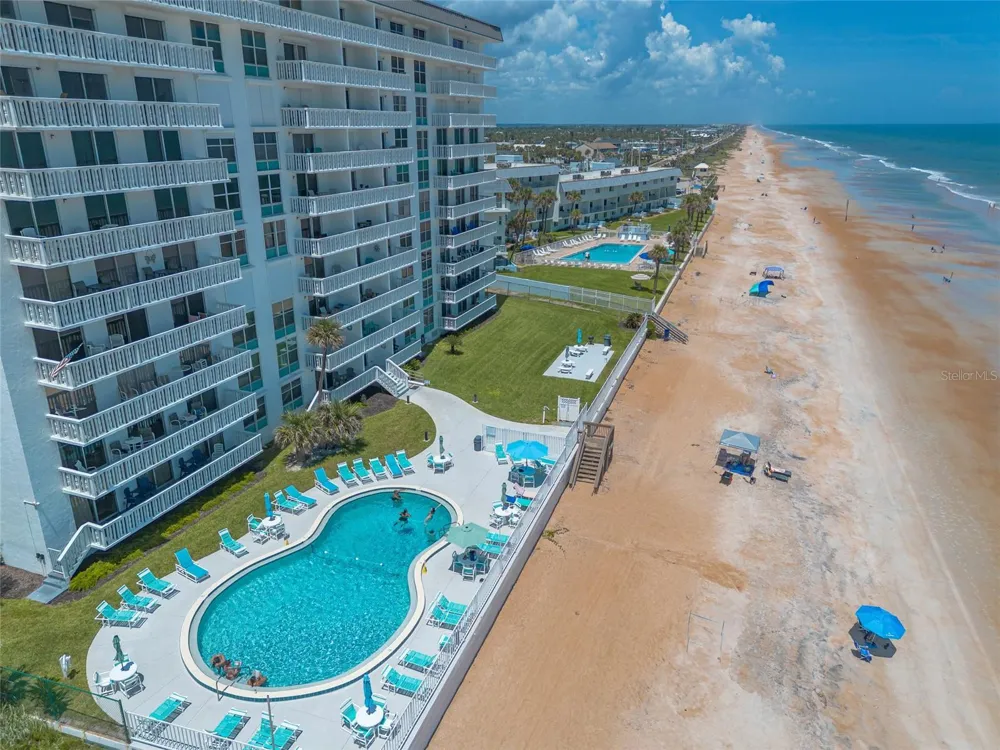 1575 OCEAN SHORE BOULEVARD #J070 Ormond Beach, FL 32176