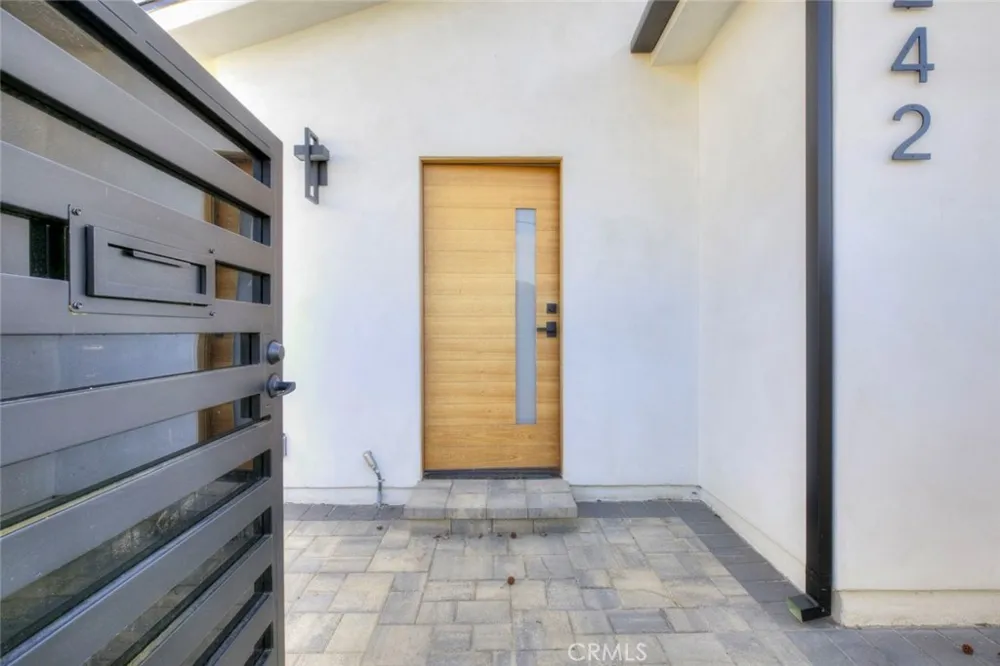 2242 N Keystone Burbank, CA 91504