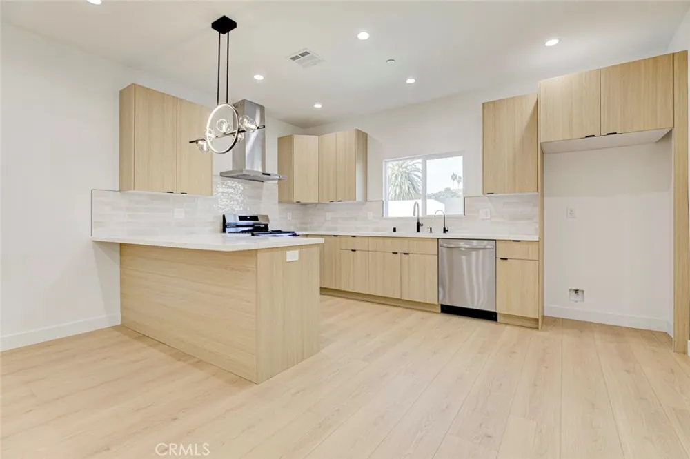 2242 N Keystone Burbank, CA 91504