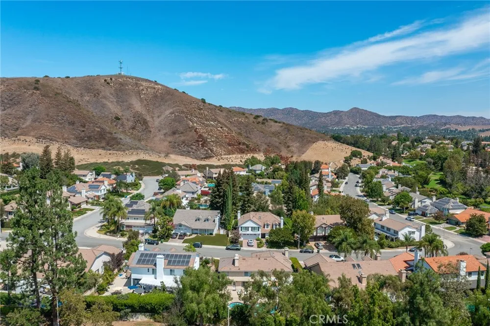 29534 Meadowmist Way Agoura Hills, CA 91301