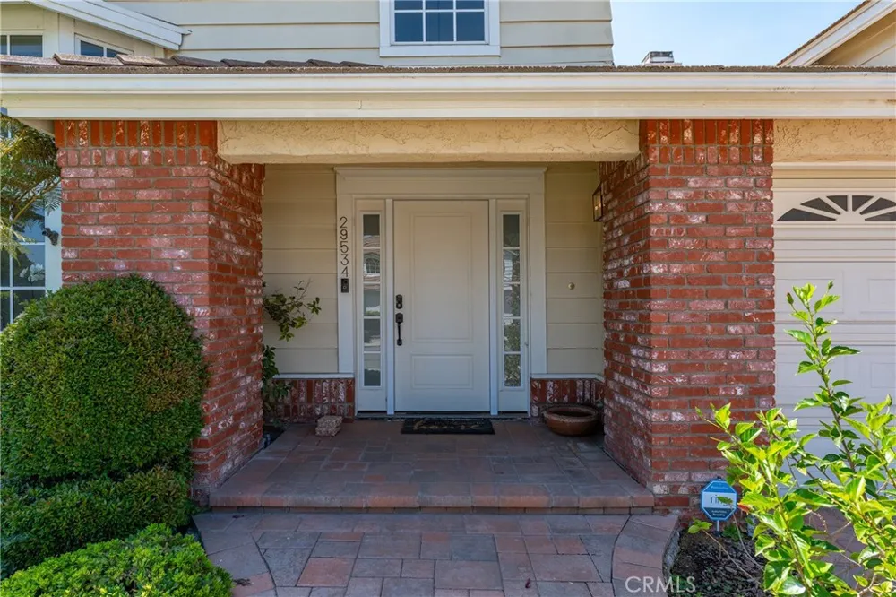 29534 Meadowmist Way Agoura Hills, CA 91301