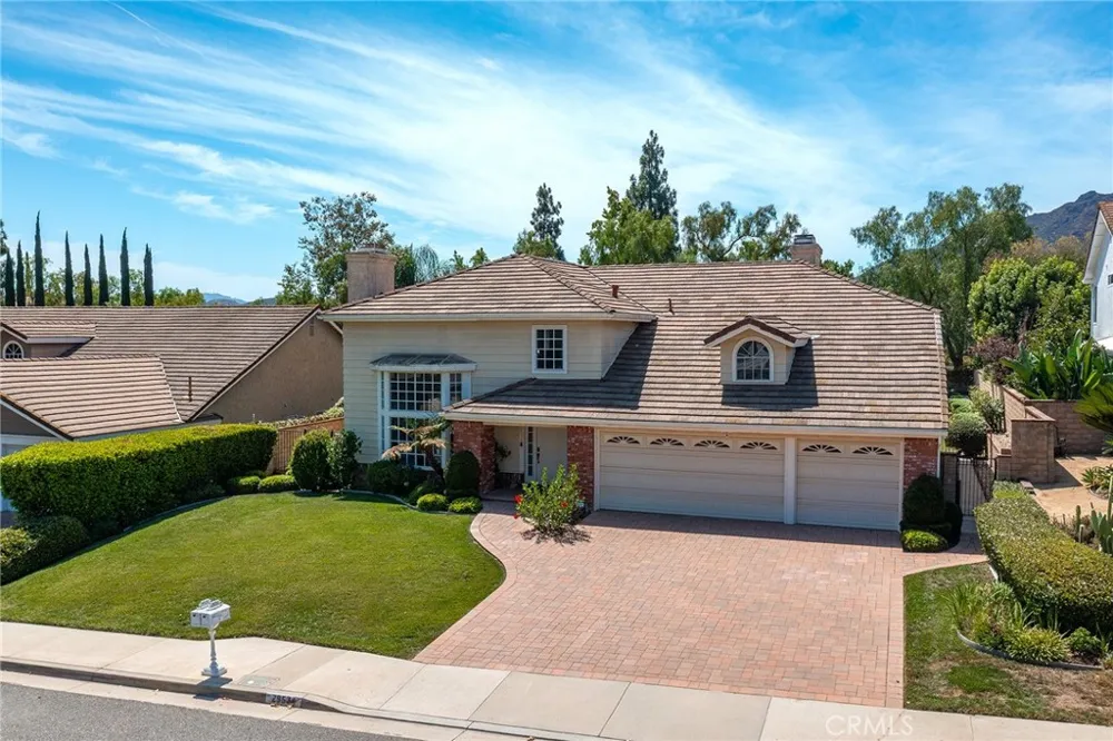 29534 Meadowmist Way Agoura Hills, CA 91301