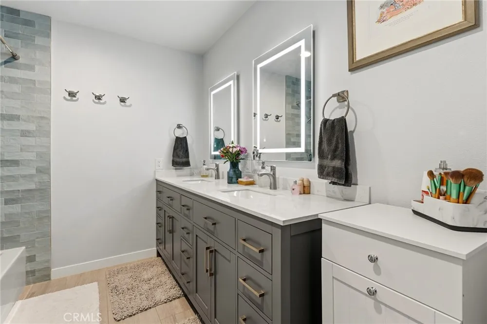29534 Meadowmist Way Agoura Hills, CA 91301