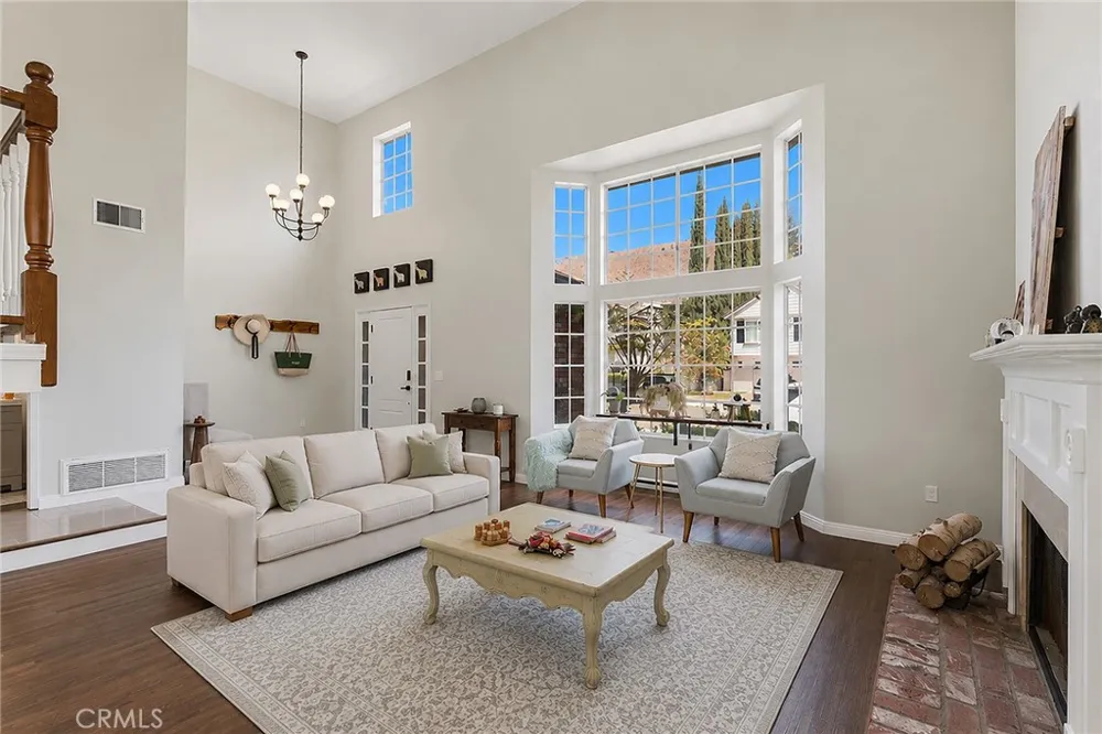29534 Meadowmist Way Agoura Hills, CA 91301