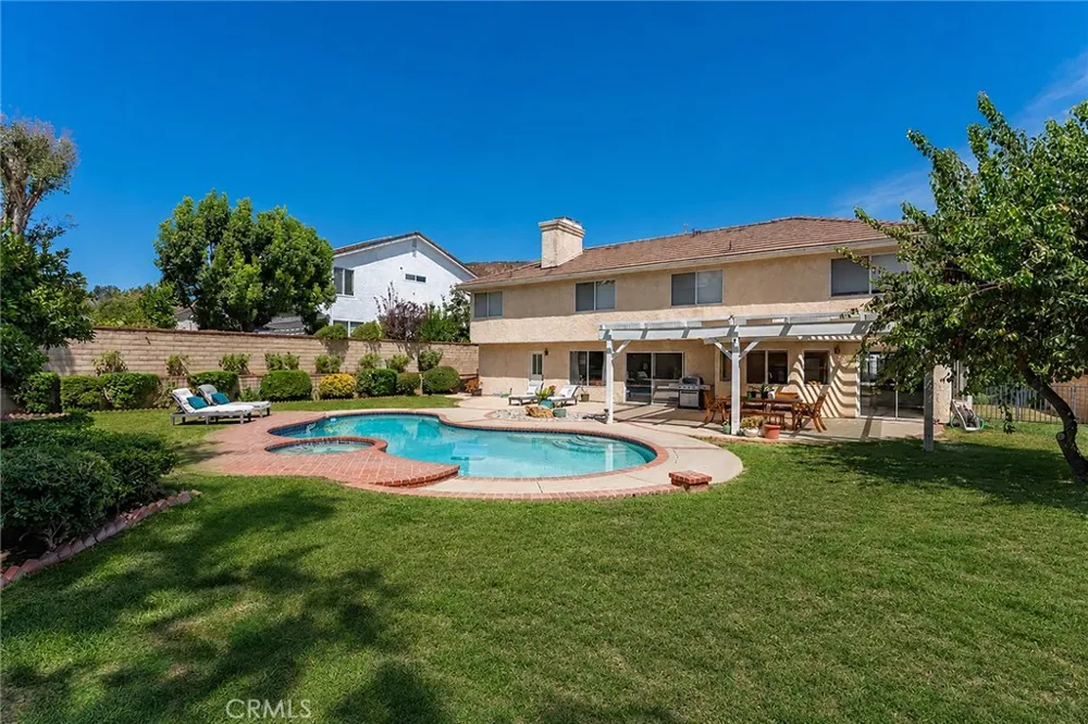 29534 Meadowmist Way Agoura Hills, CA 91301