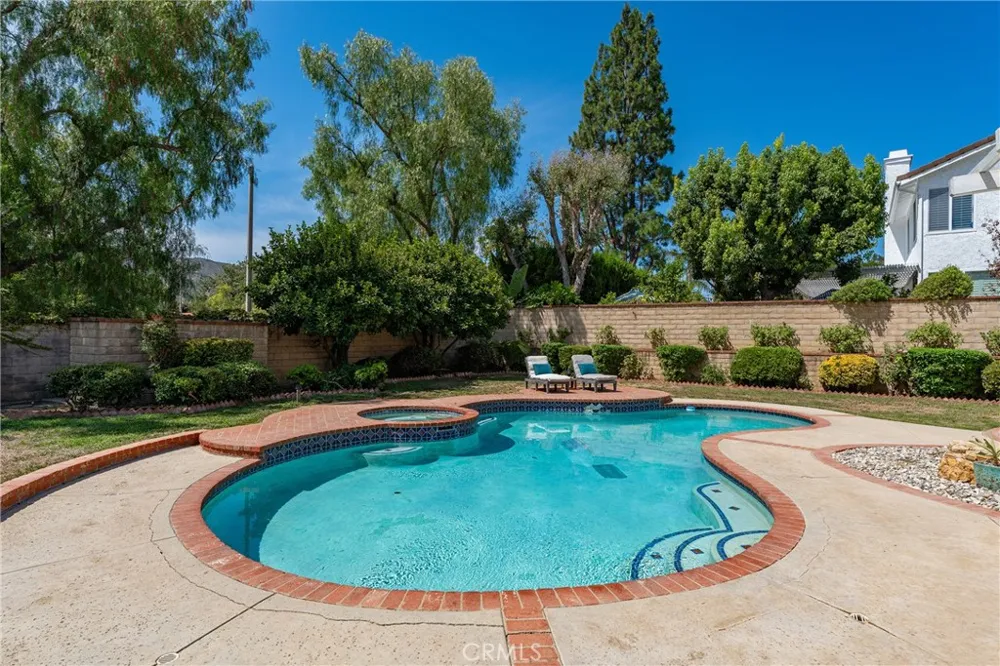 29534 Meadowmist Way Agoura Hills, CA 91301