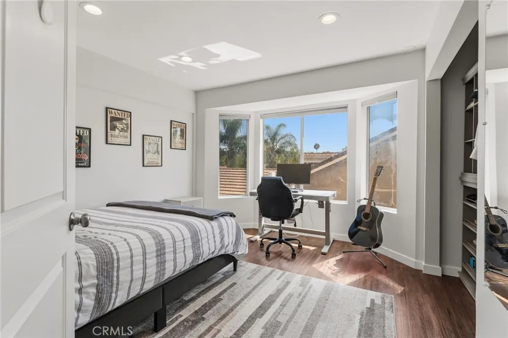 29534 Meadowmist Way Agoura Hills, CA 91301