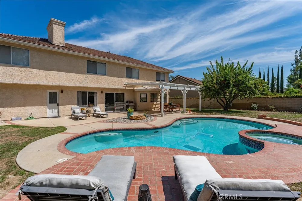 29534 Meadowmist Way Agoura Hills, CA 91301