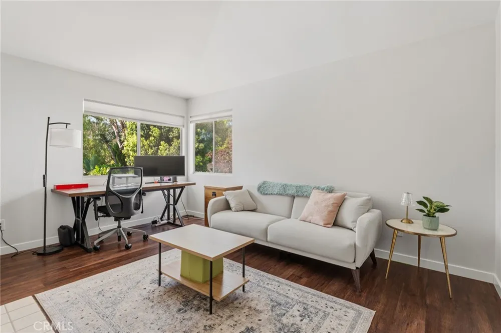 29534 Meadowmist Way Agoura Hills, CA 91301