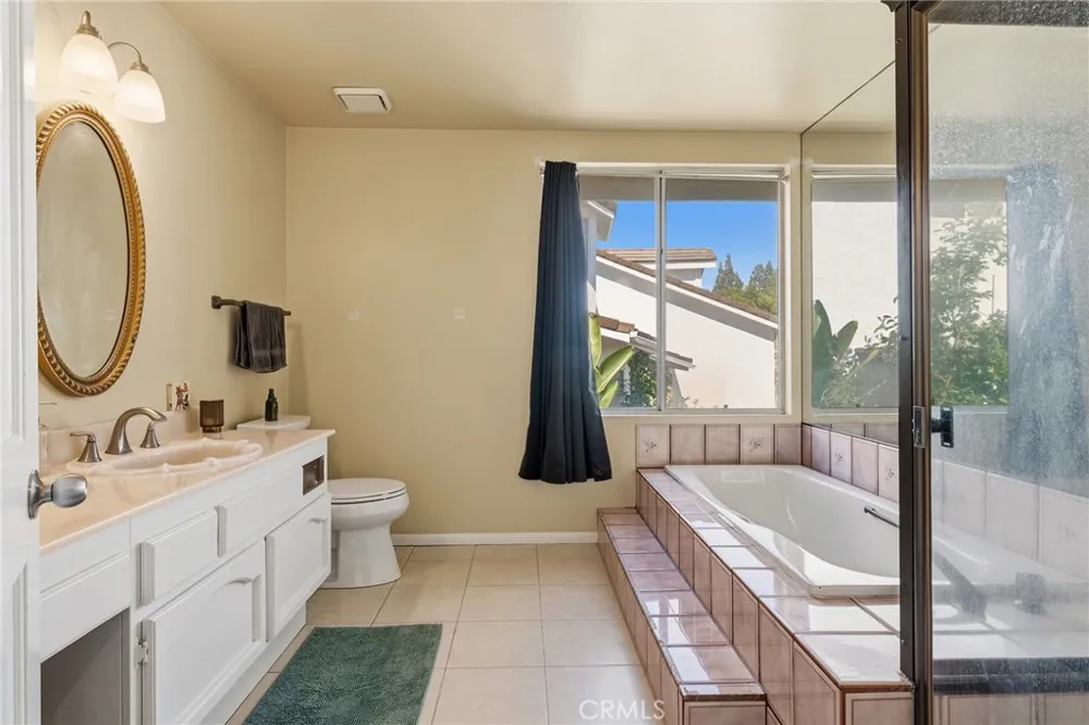 29534 Meadowmist Way Agoura Hills, CA 91301