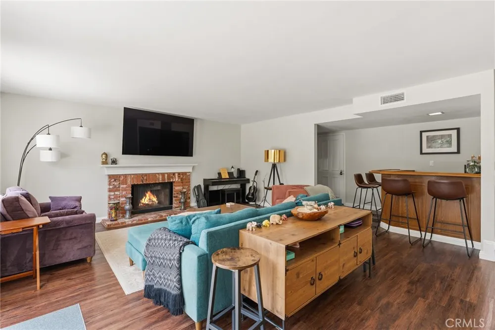 29534 Meadowmist Way Agoura Hills, CA 91301