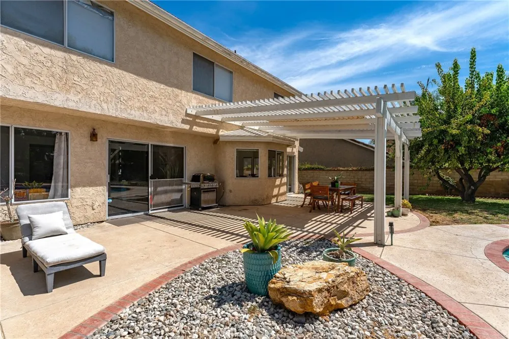 29534 Meadowmist Way Agoura Hills, CA 91301