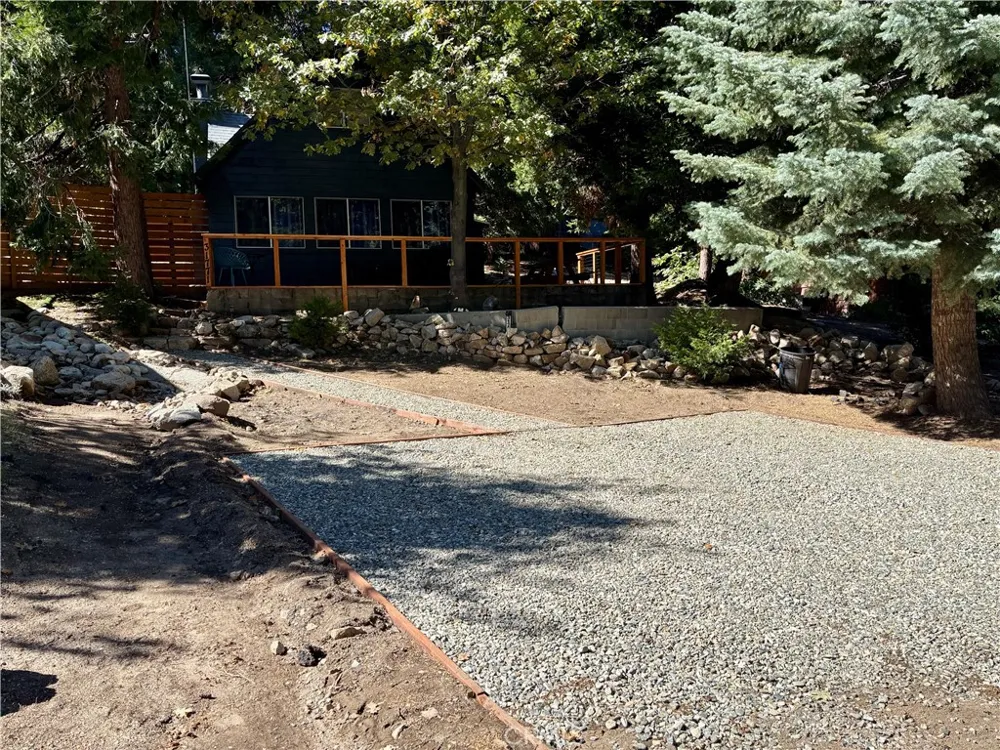 31771 Christmas Tree Lane Running Springs, CA 92382
