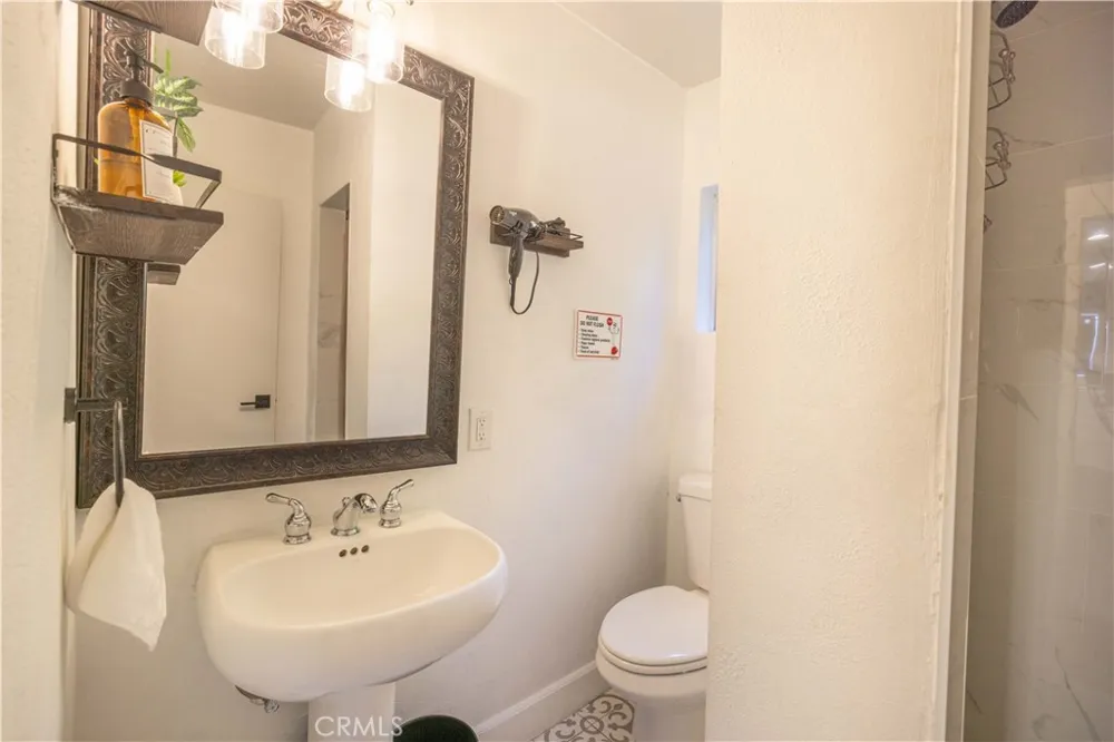 31771 Christmas Tree Lane Running Springs, CA 92382