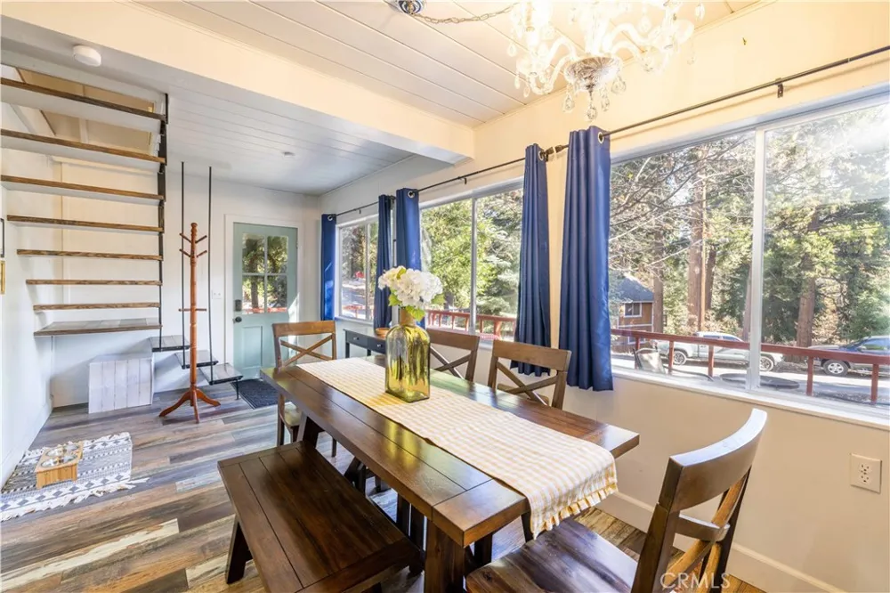 31771 Christmas Tree Lane Running Springs, CA 92382