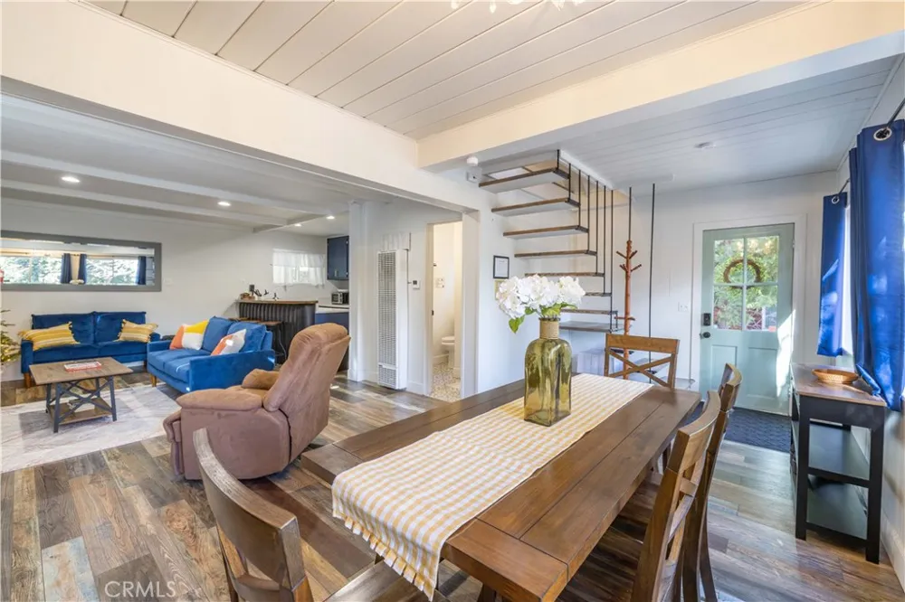 31771 Christmas Tree Lane Running Springs, CA 92382