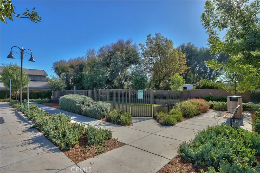 41987 Isadora #1404 Murrieta, CA 92562