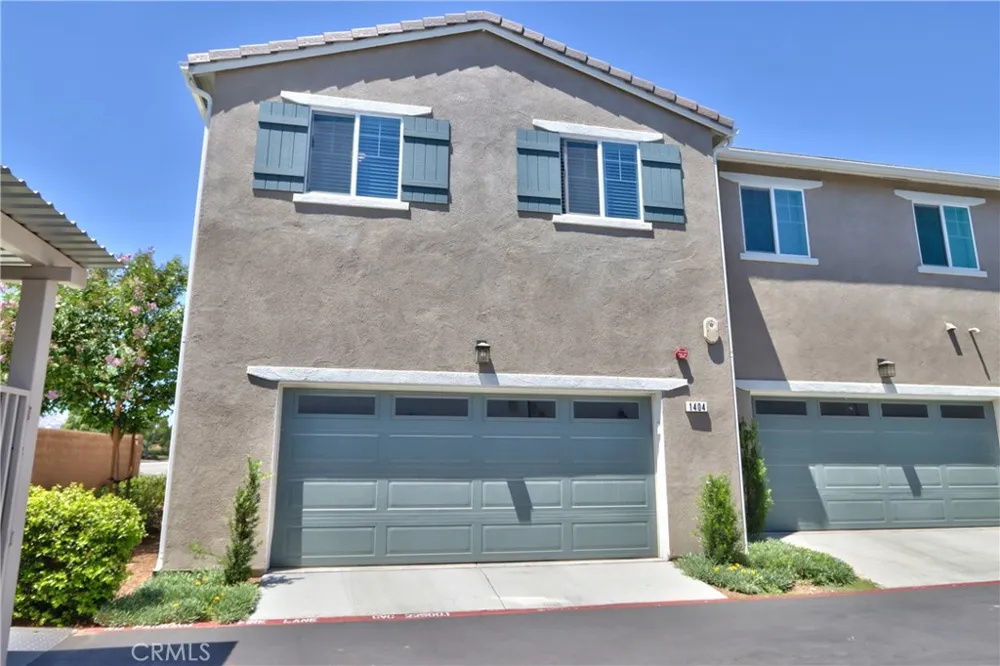41987 Isadora #1404 Murrieta, CA 92562