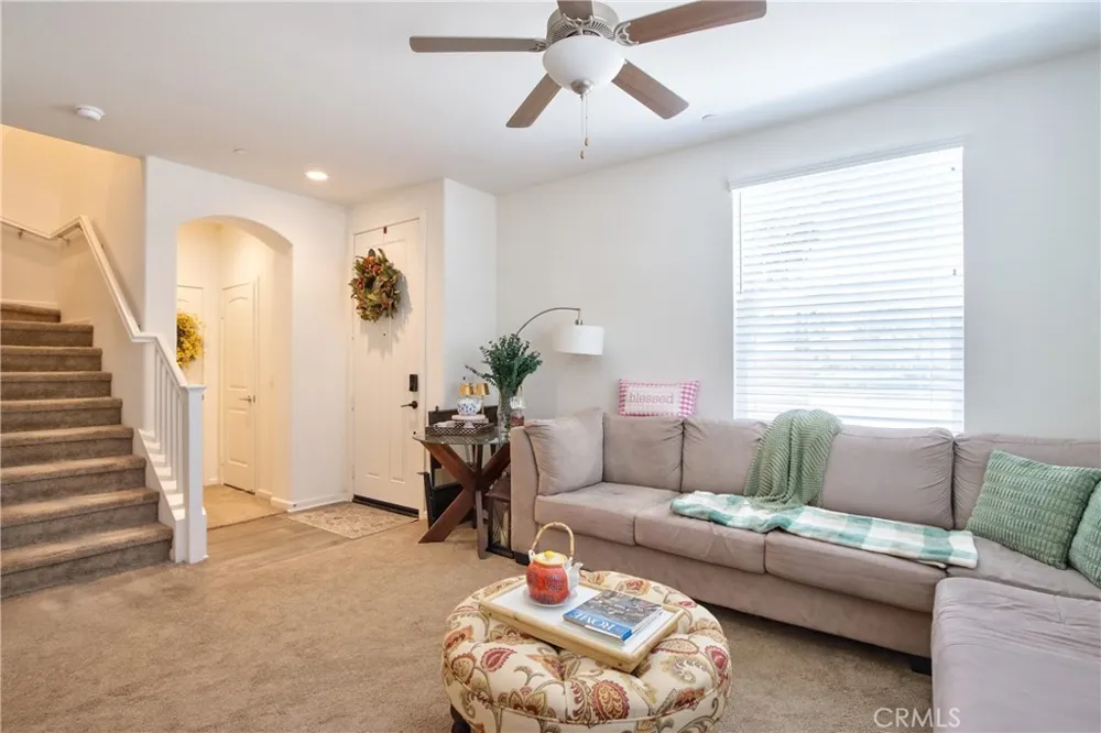 41987 Isadora #1404 Murrieta, CA 92562