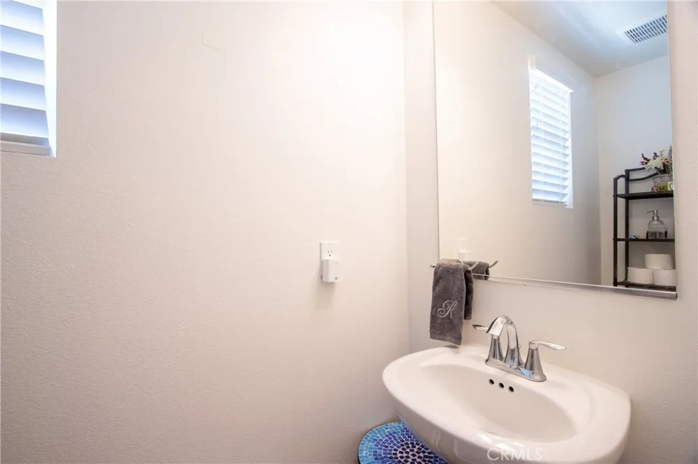 41987 Isadora #1404 Murrieta, CA 92562