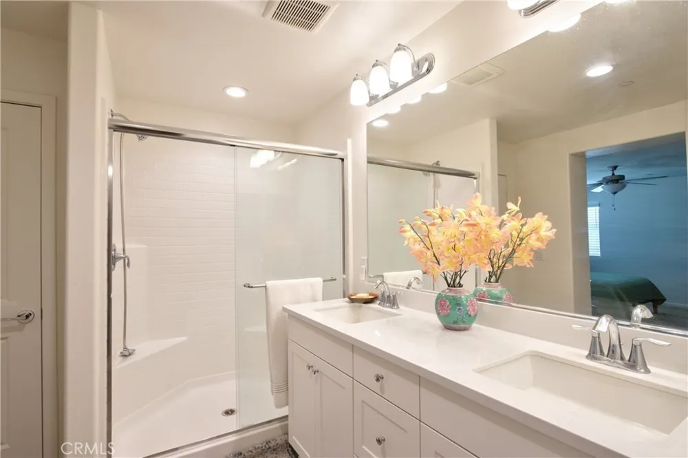 41987 Isadora #1404 Murrieta, CA 92562