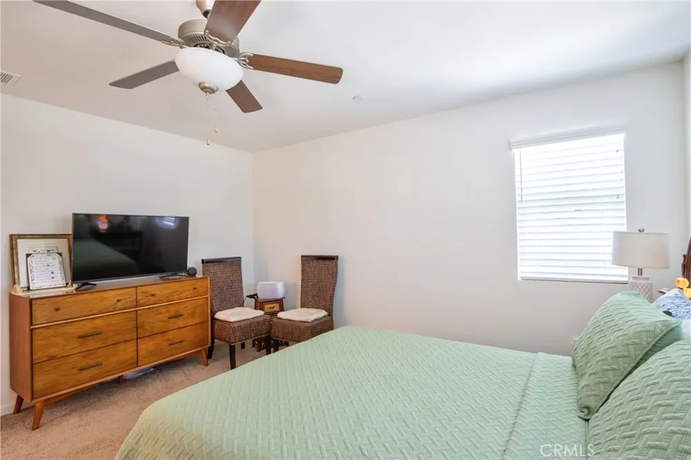 41987 Isadora #1404 Murrieta, CA 92562