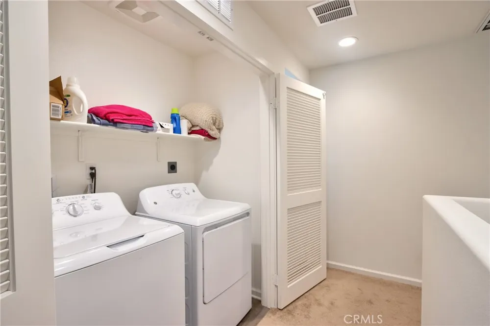 41987 Isadora #1404 Murrieta, CA 92562