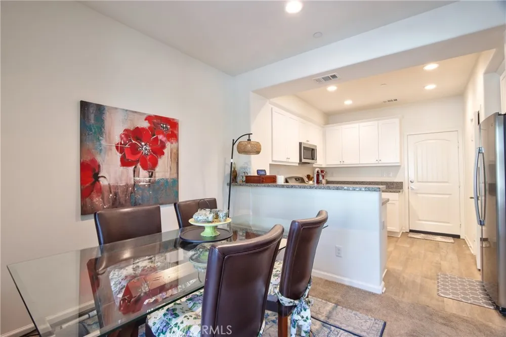 41987 Isadora #1404 Murrieta, CA 92562