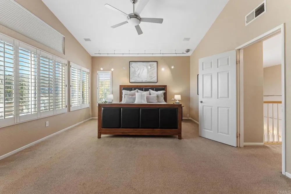 12204 Briar Knoll Way San Diego, CA 92128
