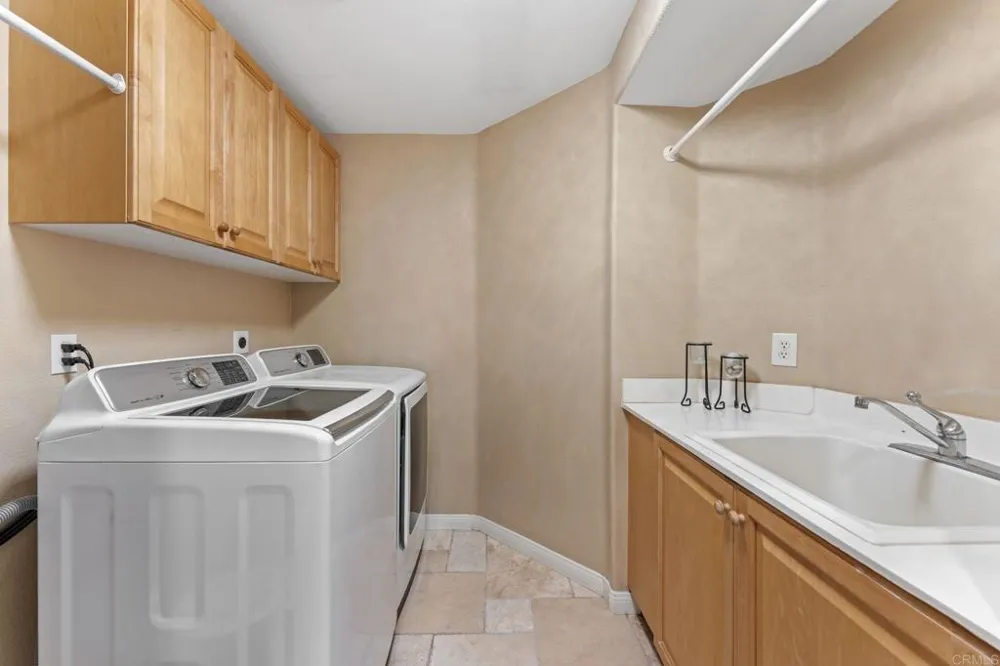 12204 Briar Knoll Way San Diego, CA 92128