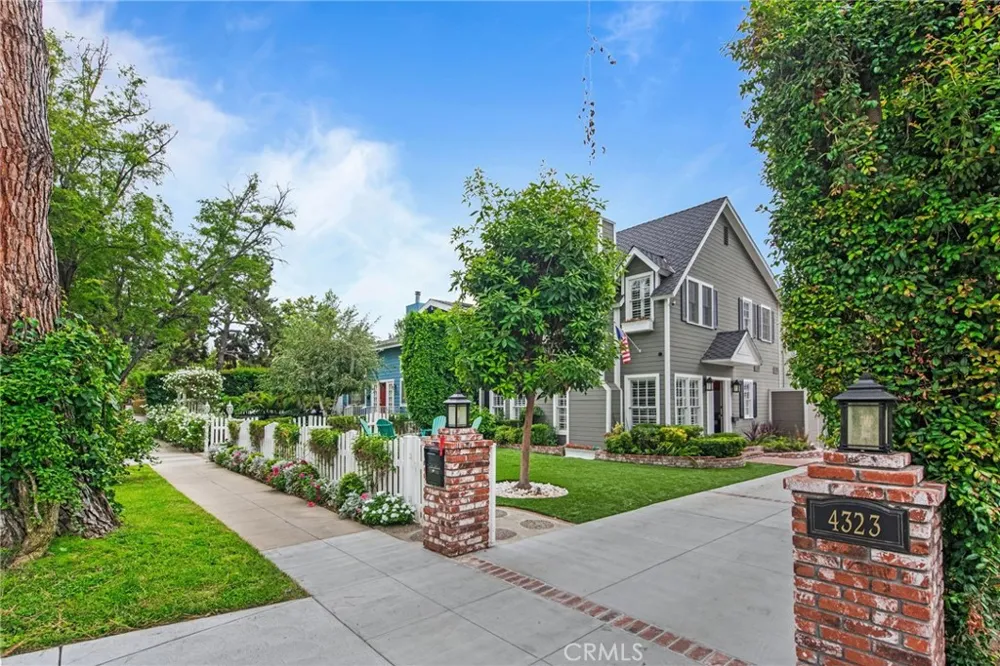 4323 Laurelgrove Avenue Studio City, CA 91604