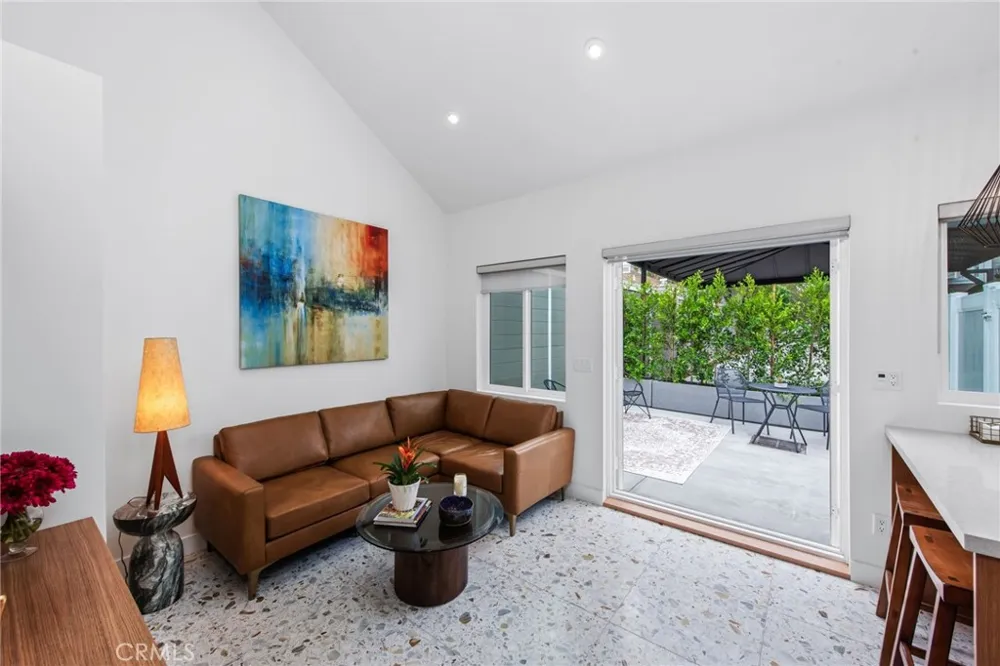 4323 Laurelgrove Avenue Studio City, CA 91604