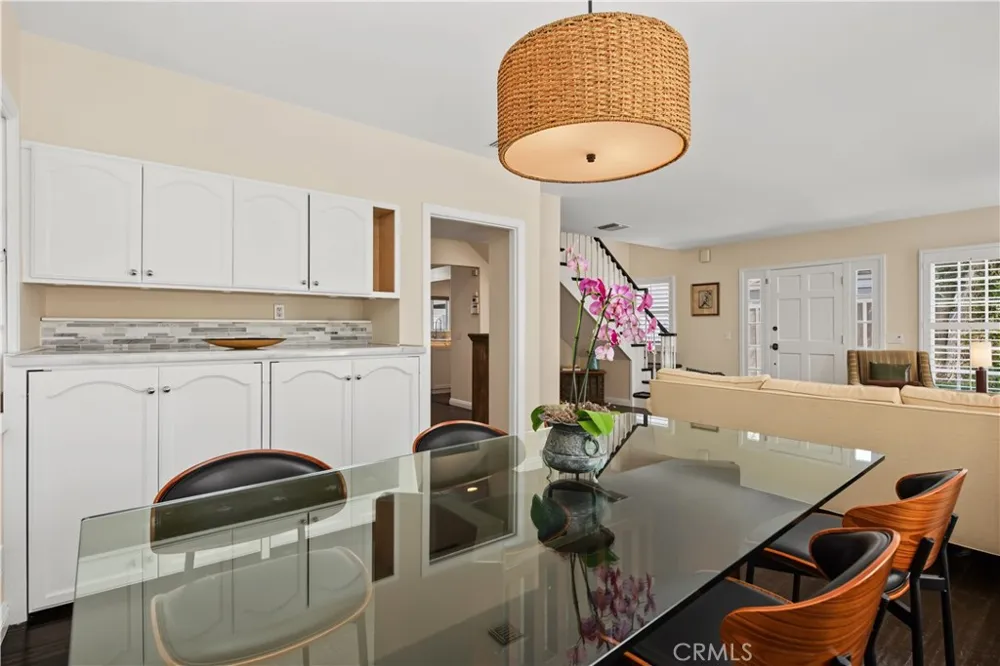 4323 Laurelgrove Avenue Studio City, CA 91604