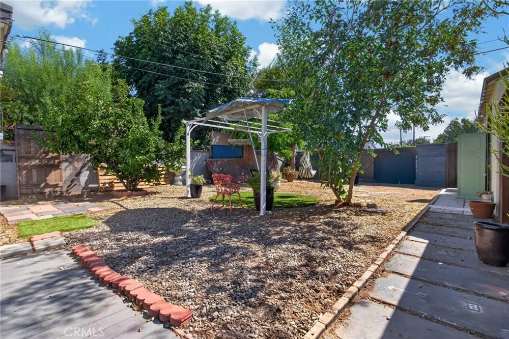 8210 White Oak Avenue Northridge, CA 91325