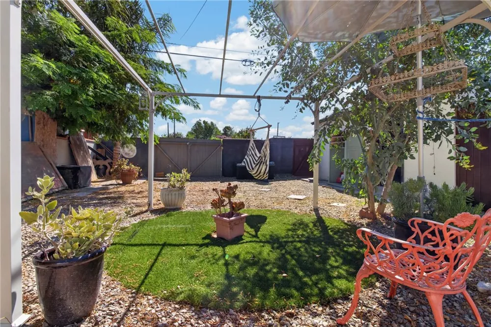 8210 White Oak Avenue Northridge, CA 91325